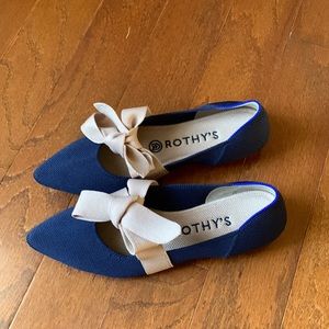 Rothy’s pointed toe Mary Jane flat